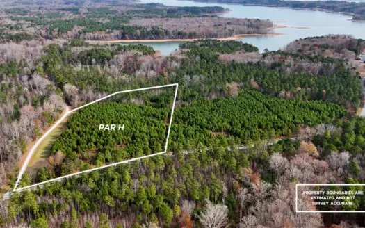 Rare Kerr Lake Shoreline: Your Private Oasis Awaits in NC