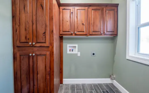 Newer Country Home in the Heart of the Missouri Ozarks