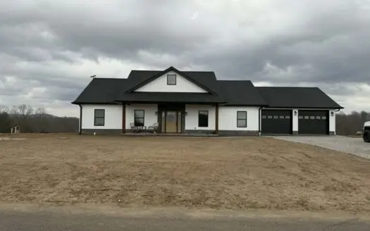 Stunning Home Near Dale Hollow Lake