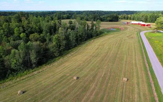 32 Acre Kentucky Farm-Home-Buildings-Fenced Pasture-Liberty, Ky.