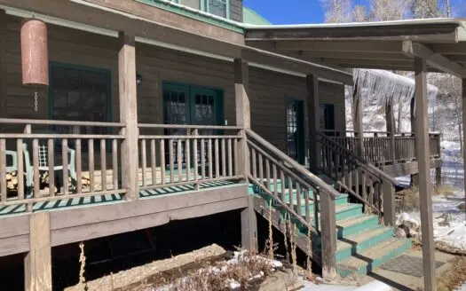 Beautiful 4 Bedroom Home With Private River Access