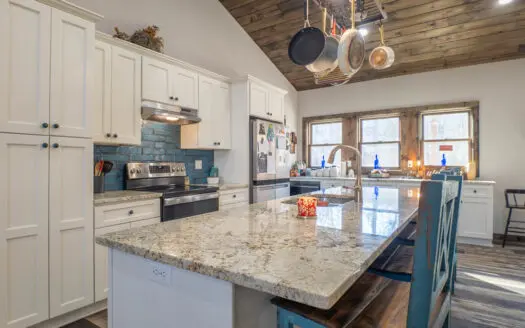 Country Home + Acreage in the Missouri Ozarks | West Plains