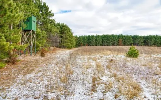 160± acre Monroe County property Located off dead end road,