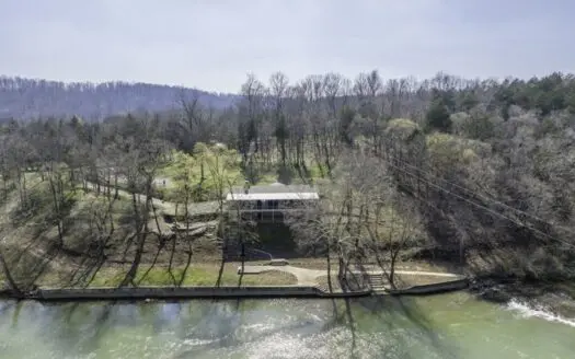 Riverfront Home For Sale With Land in Northern Arkansas