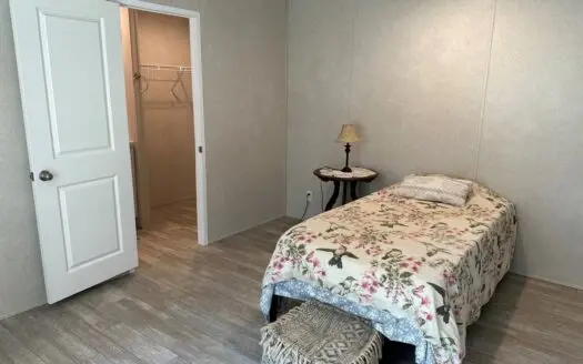Haven Hill Retreat: 4 Acres, Privacy, Shop & Garage