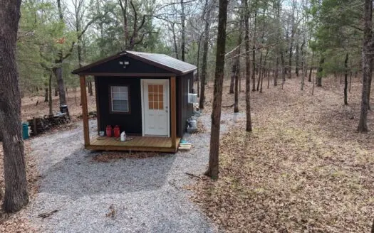 Cabin and 20 acres off grid cabin in Red Oak, OK