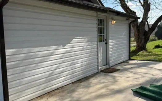 Home and 3.5 acres for Sale in Hawkins County, TN