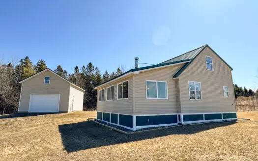 Charming 2 Bedroom Home in the Quiet Country – Prentiss, ME