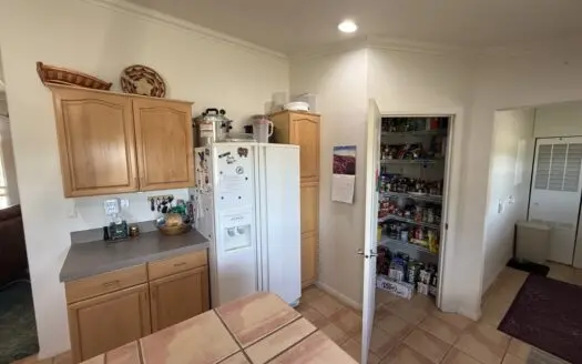 Gorgeous Home located in Fort Heron Preserve with fishing rights