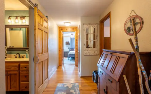 Country Home and 20 Acres | Arkansas Ozarks