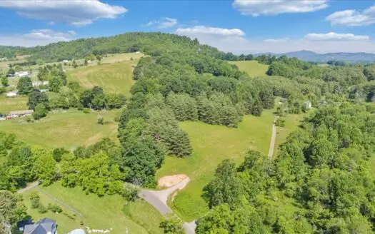 Large Land Tract for Sale in Floyd County, VA