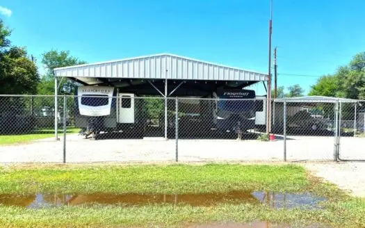 Turnkey Retreat-Dual Travel Trailers in Thunderbird Bay