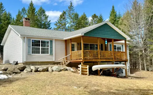 Well Maintained 3 Bedroom Ranch – Oxbow, Maine