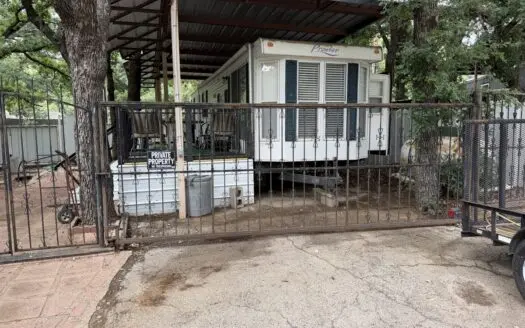 Lake Brownwood weekend recreational Property and room for more