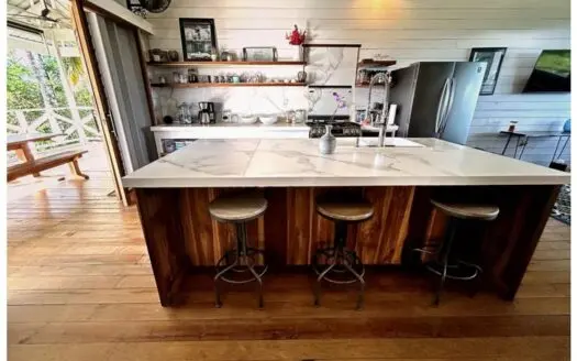 Off-Grid Caribbean Home – Turnkey in Bocas del , Panama