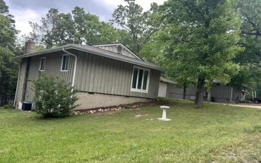 Well Maintained Home in Cherokee Village, AR For Sale