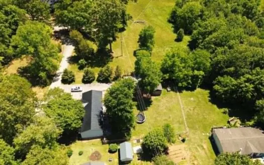 Home in City Limits of Albany, Kentucky
