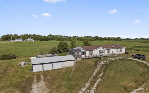 Caldwell County MO Home for Sale on 5 Acres – 5900 SE Wildlife Rd