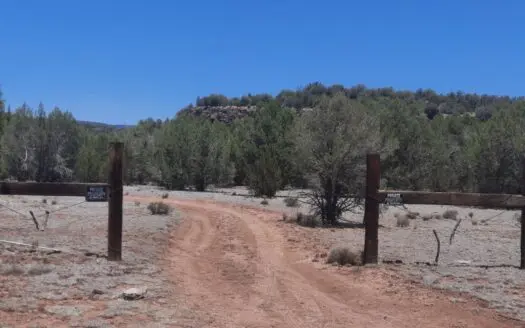 Gorgeous Northern AZ 10 acre parcel