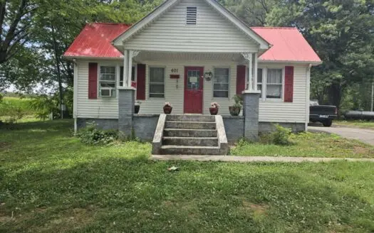 Home in Town in Albany, Kentucky