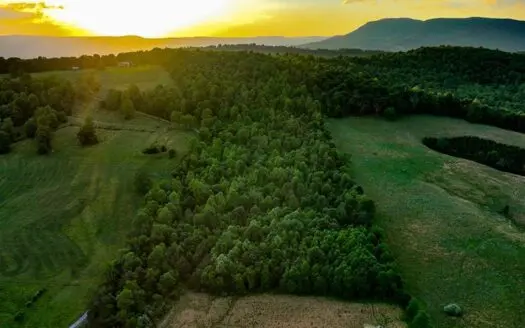20-Acre Wooded Haven Minutes From Historic Lexington VA