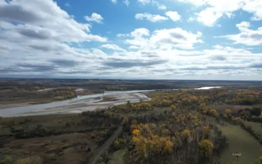 261+/- Acres Of riverfront Montana Land