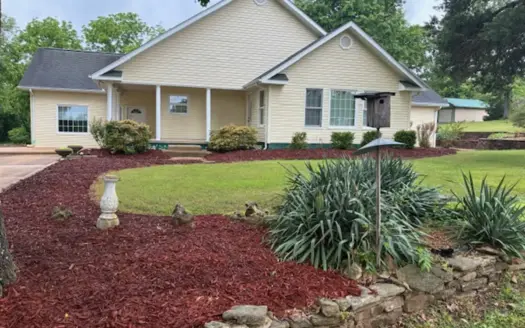 5 Bdrm 4 Bath On Acreage In Yellville