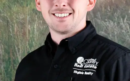 agent profile picture for Mathew Seldomridge on recreational properties website