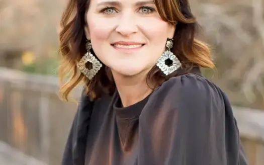 agent profile picture for Maxie Beyer on recreational properties website