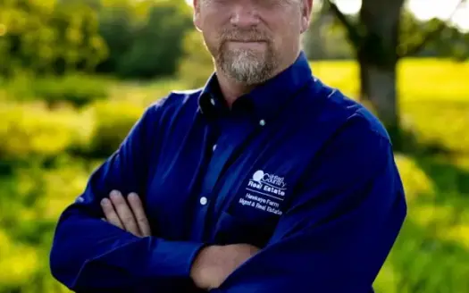 agent profile picture for Steve Hanson on recreational properties website