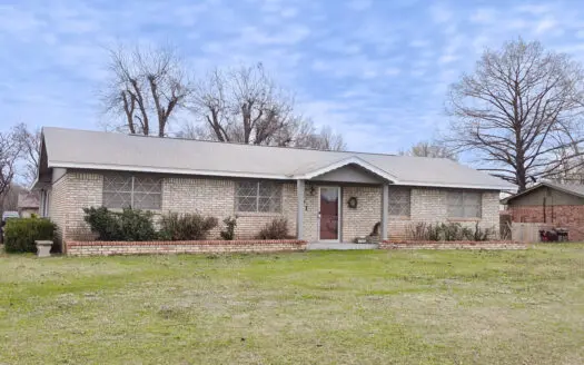 Three Bedroom Home With Shop/Garage For Sale in Noble County