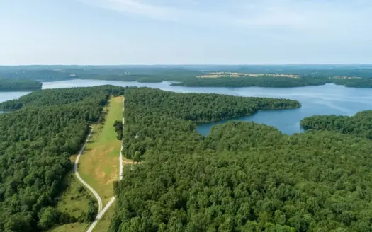 Lot 25 in Bull Shoals Acres in Gated Subdivision Airstrip & Pond