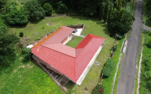 Mountain Home for Sale in Altos del Maria with Large Lot, Panama