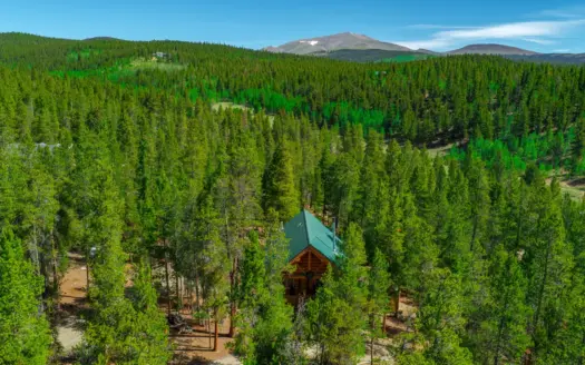 Model Log home in the Colorado Mountains