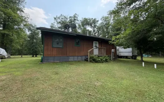 Fully Furnished Year-Round Home/Cabin with Camper in Willow River