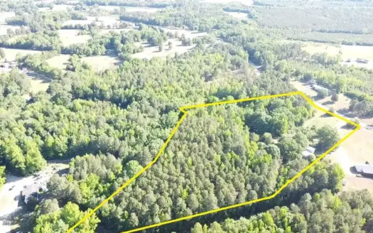 Country Corner: 9-Acre Homestead Near Kerr Lake, VA