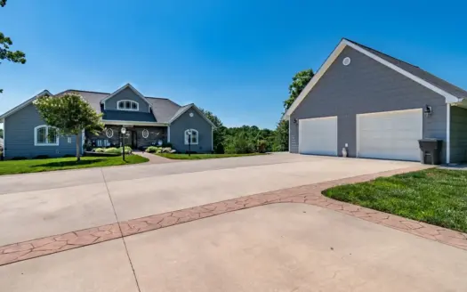 Dream Luxury Lake Home near Dale Hollow