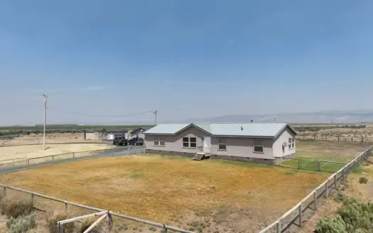 Eastern Oregon Crane Homestead