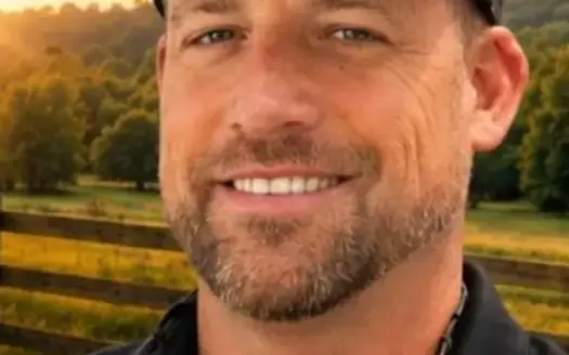 agent profile picture for Seth Tucker on recreational properties website