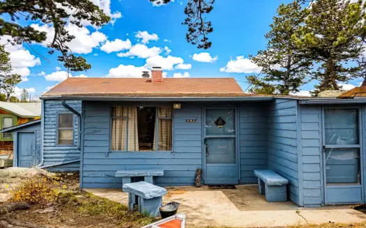 Cabin in the Village of Red Feather Lakes
