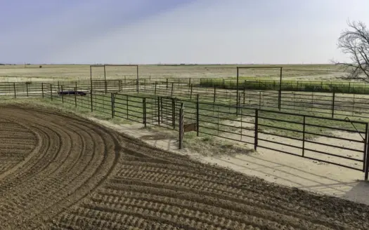 Turnkey Horse & Cattle Property With Amazing Barndominium!