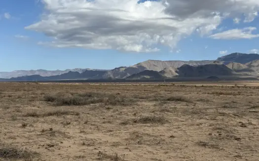 Arizona Off-Grid Land for Sale, Good Access, No HOA, Borders BLM
