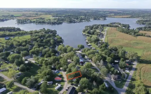 Ready For Lake Life! IMPROVED SUN VALLEY LAKE Lot With Shed & Dec