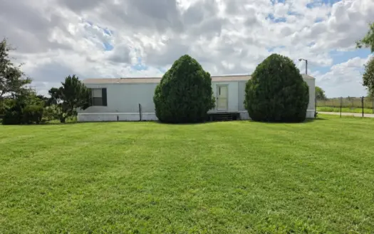 Peaceful Country Living on 1.36 Acres Near Banquete, Texas!