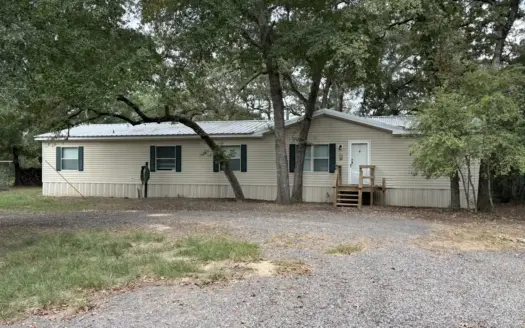 Double Lot on Private Lake with a 4bed/2.5bath