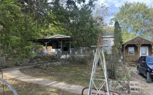 1400 Sq Ft Home With 4 Acres On Edge Of Town