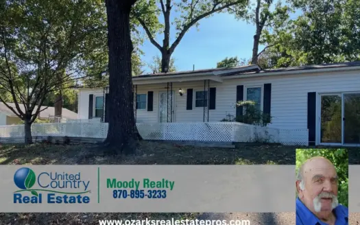 Home And Two Building Shops In Hardy Arkansas