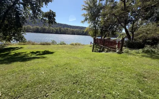 Ohio River Frontage just below Sardis OH