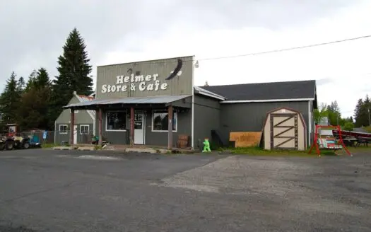 Helmer Store and Cafe / Espresso Drive-Thru