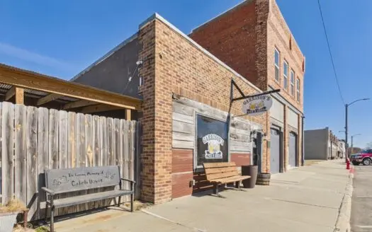Mixed-Use Investment Opportunity – Bar, Warehouse & 3BR Apartment